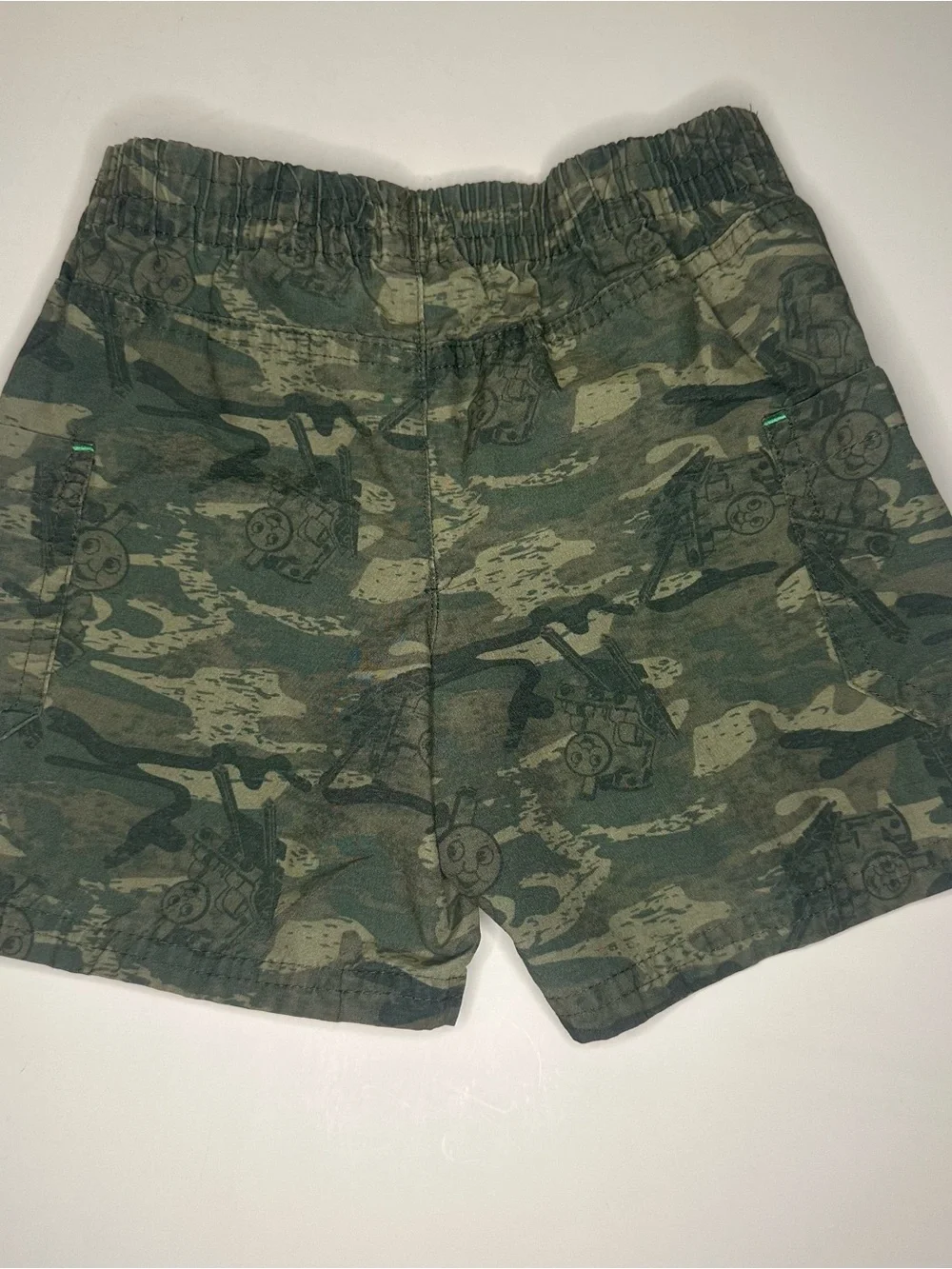 Vintage Y2K Boys 18M Thomas The Tank Engine Camouflage Cargo Shorts AOP Train